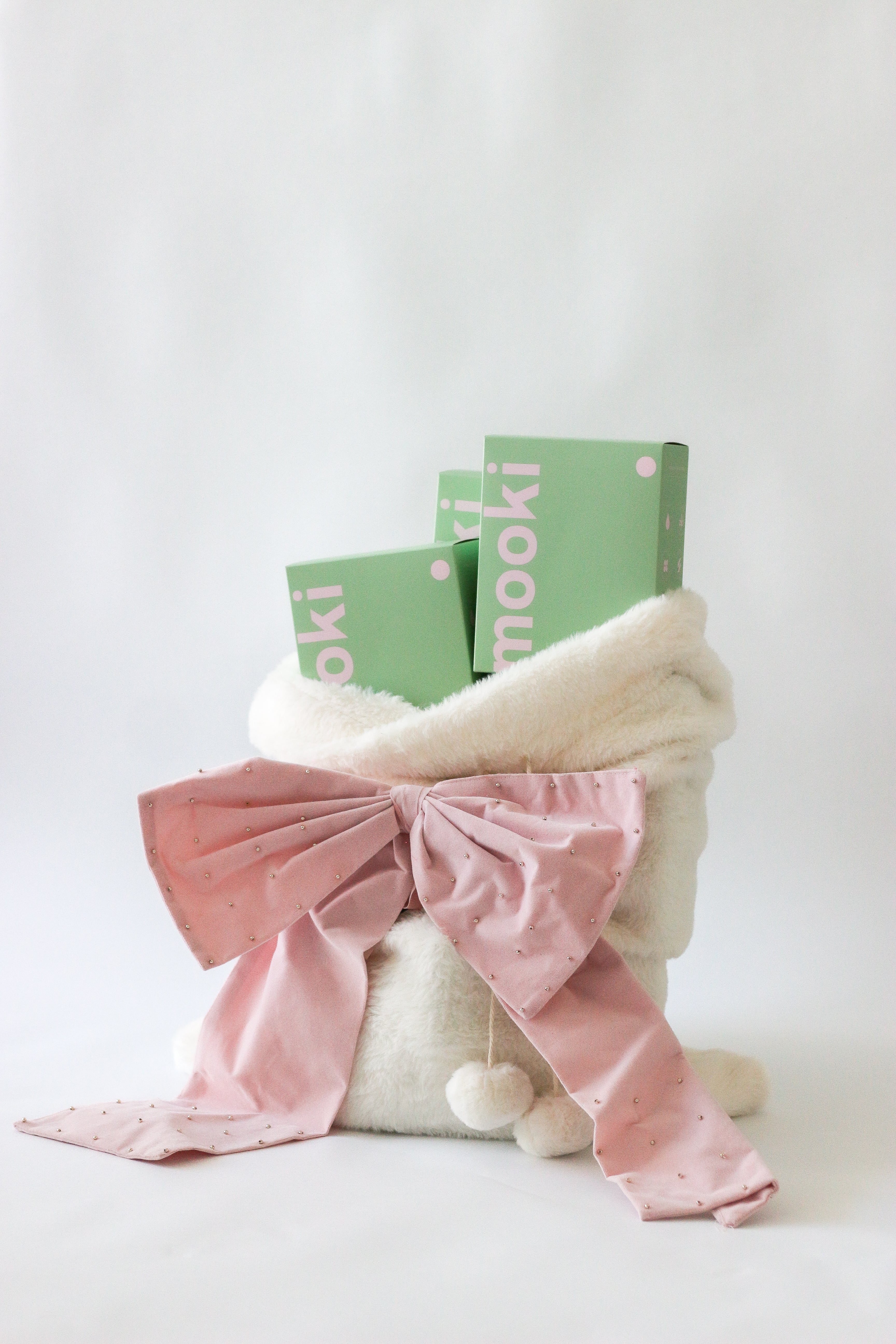 Strawberry Matcha Bottle Set ( HOLIDAY EXCLUSIVE )