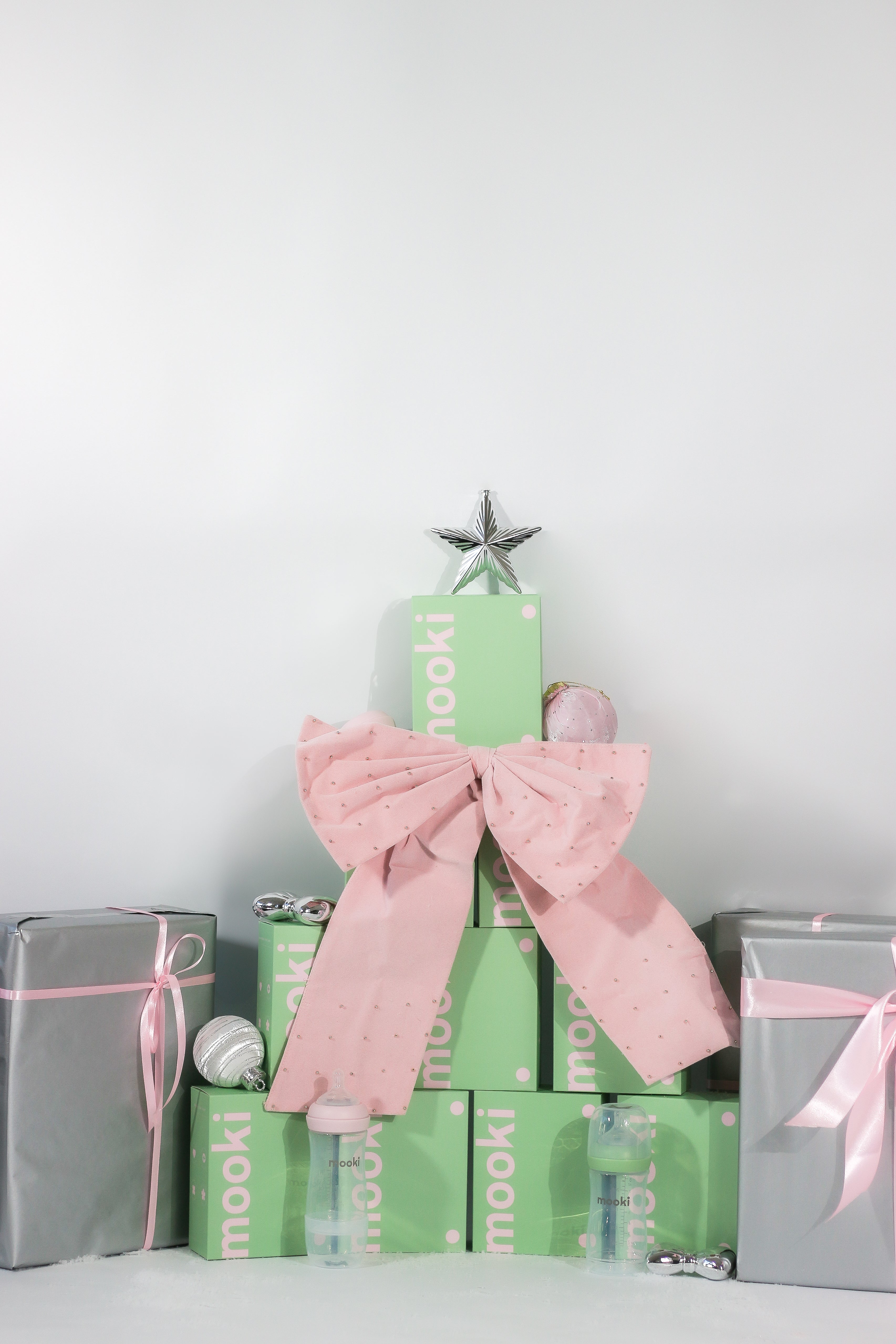 Strawberry Matcha Bottle Set ( HOLIDAY EXCLUSIVE )